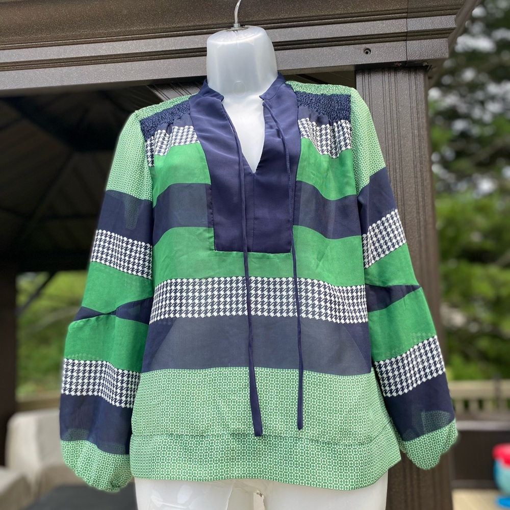 NWOT Kersh - Woman’s lovely navy & green v-neck tunic, Size: SP